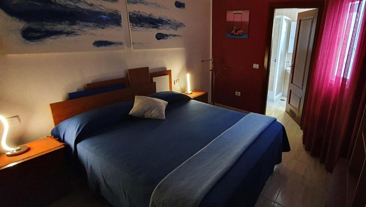 Habitacion Doble Con Bano Privado En Tenerife, Canary Islands サン・クリストバル・デ・ラ・ラグーナ エクステリア 写真