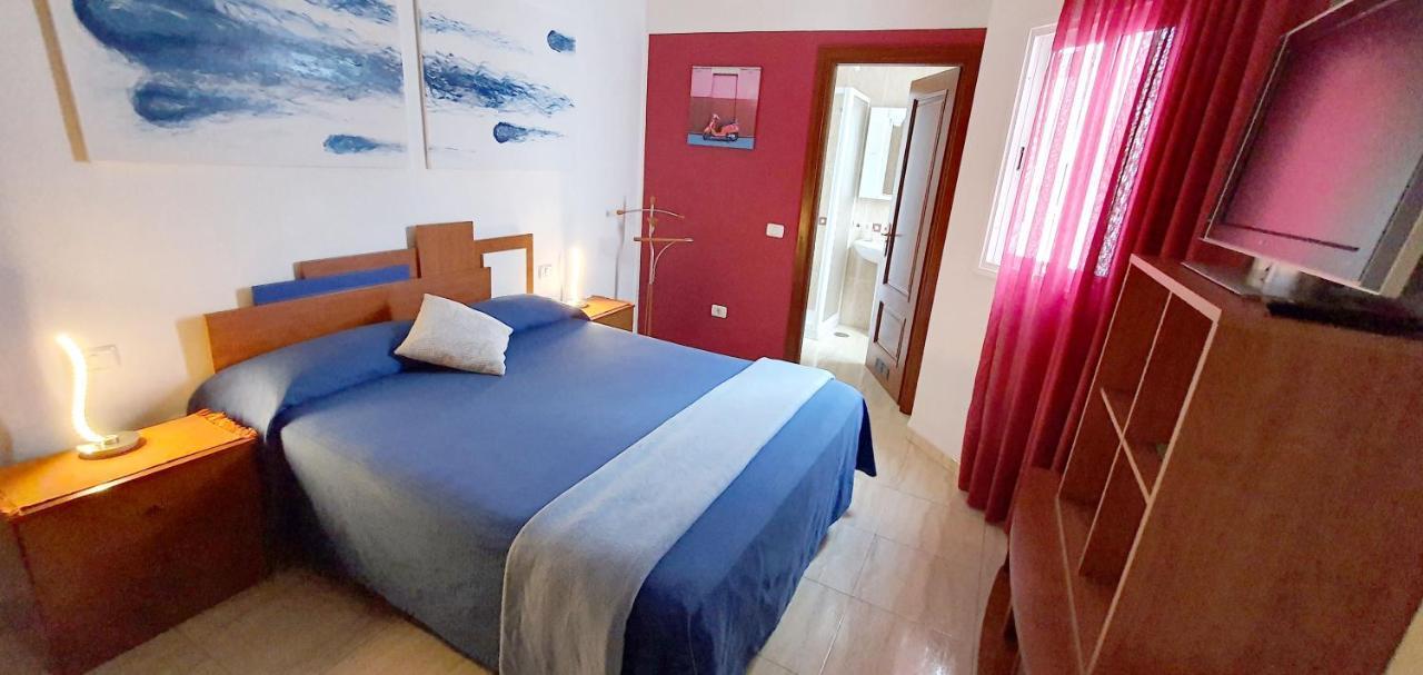 Habitacion Doble Con Bano Privado En Tenerife, Canary Islands サン・クリストバル・デ・ラ・ラグーナ エクステリア 写真