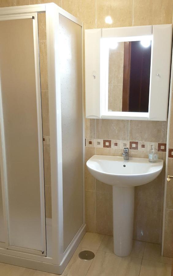 Habitacion Doble Con Bano Privado En Tenerife, Canary Islands サン・クリストバル・デ・ラ・ラグーナ エクステリア 写真
